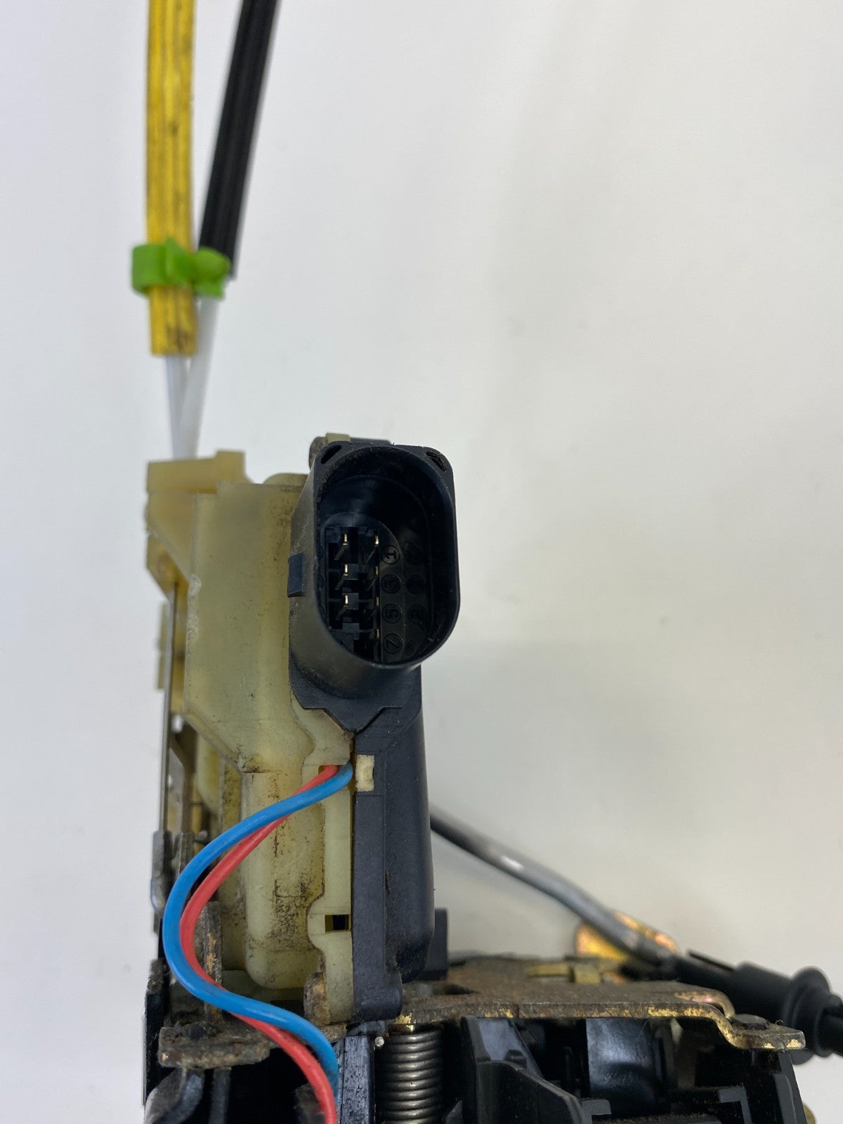 1998-2004 Audi A6 Quattro Rear Left Back Side Door Latch Release Actuator OEM