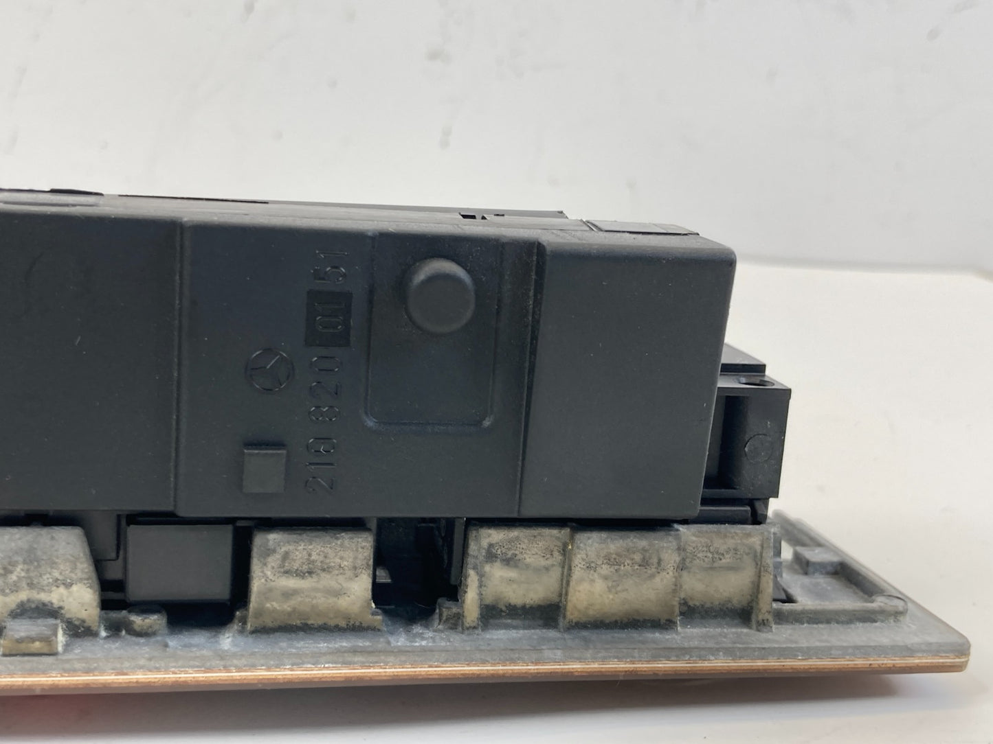 98-02 Mercedes-Benz E430 Hazard Door Lock Switch Control Panel 210-820-01-51 OEM