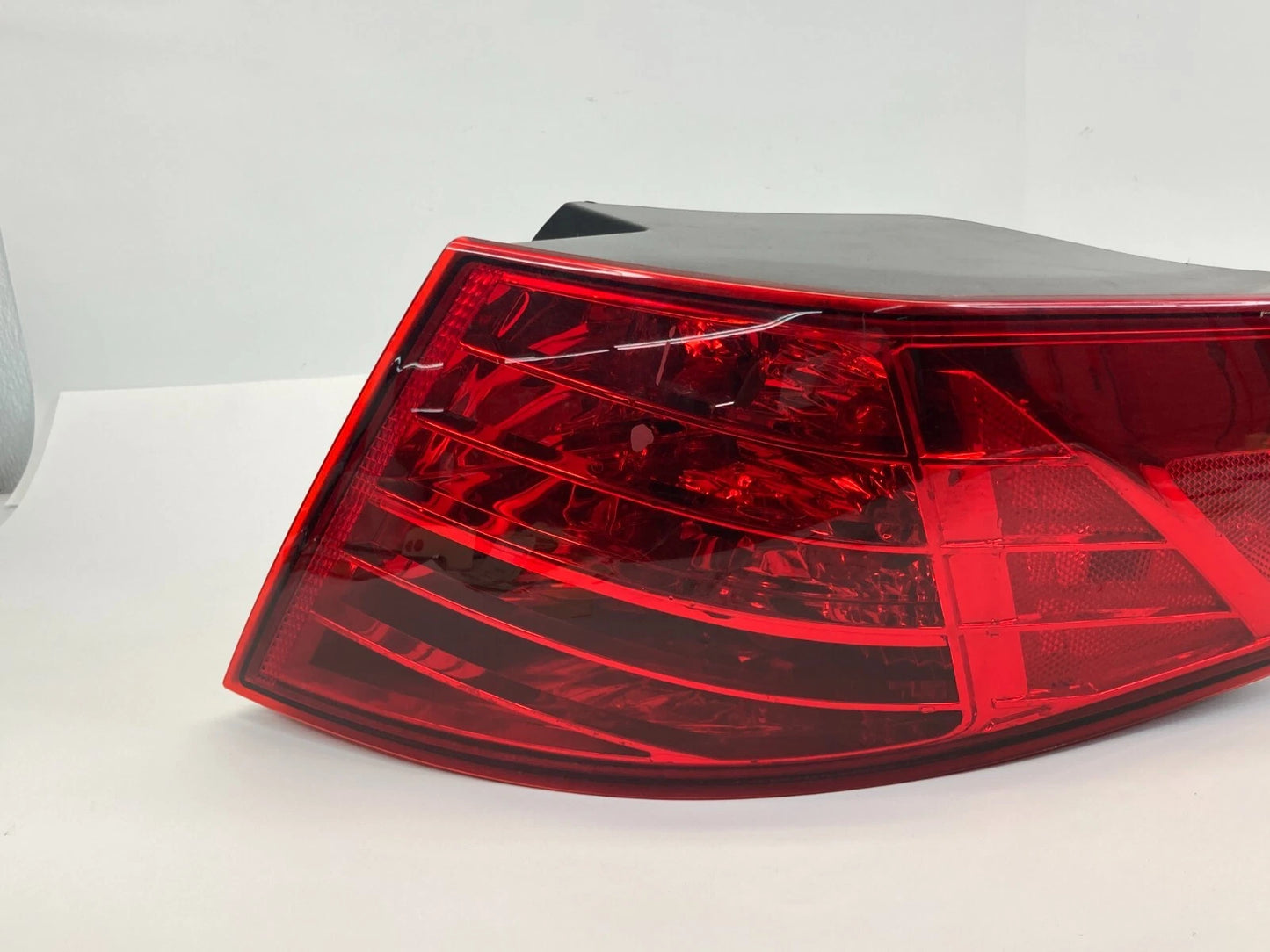 2012 2013 KIA OPTIMA REAR RIGHT PASSENGER OUTER TAIL LIGHT TAILLIGHT 92402-4C000