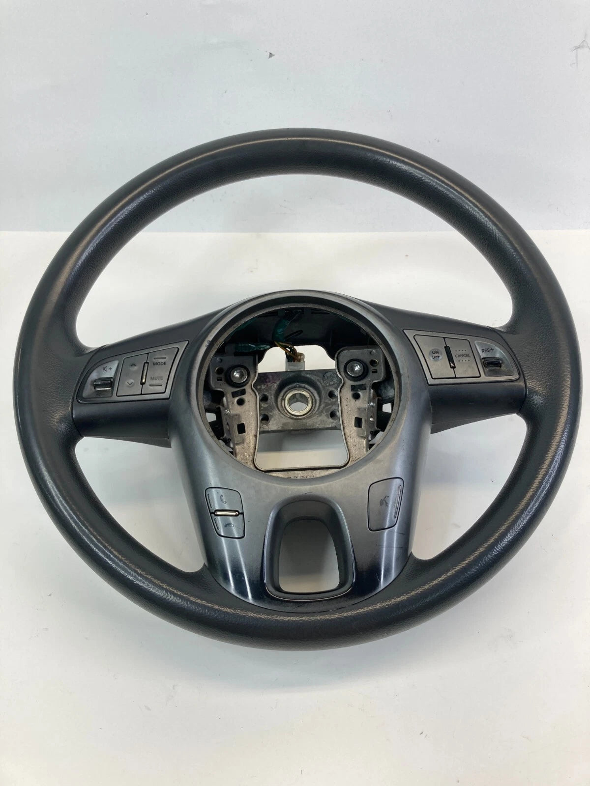 2010-2013 KIA SOUL LEFT SIDE STEERING WHEEL W/ AUDIO & CRUISE CONTROL SWITCH