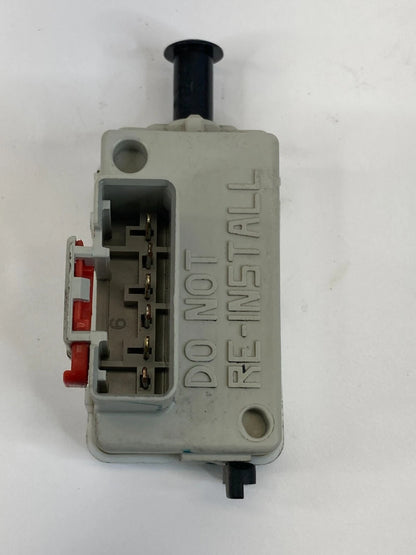 2007 2008 DODGE CALIBER BRAKE PEDAL STOP LIGHT LAMP BUTTON CONTROL SWITCH OEM