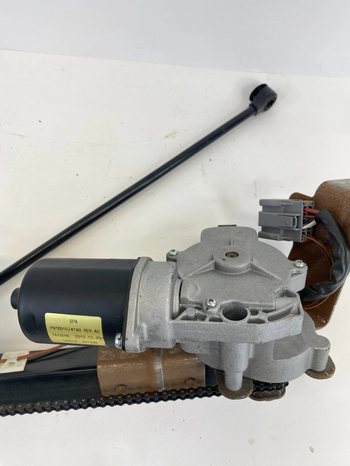 08-13 Chrysler Town & Country Rear Power Liftgate Pull Down Motor 04894596AB OEM