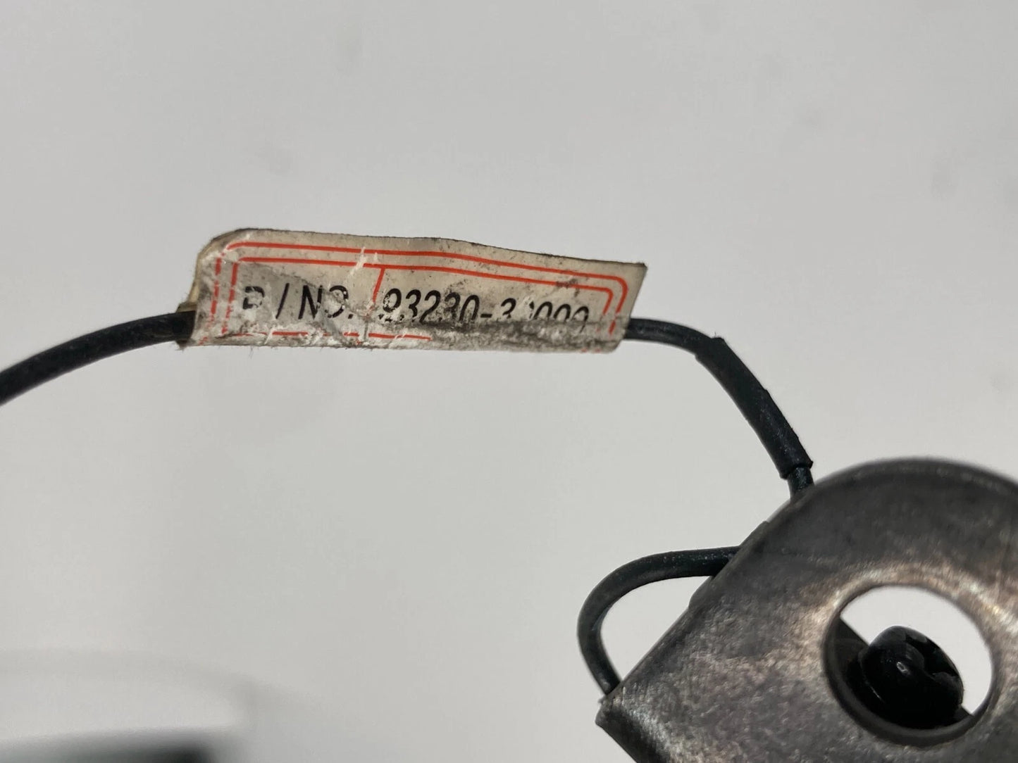 2002-2005 HYUNDAI SONATA HOOD LOCK LATCH PROTECTOR W/ CABLE 93230-39000 OEM