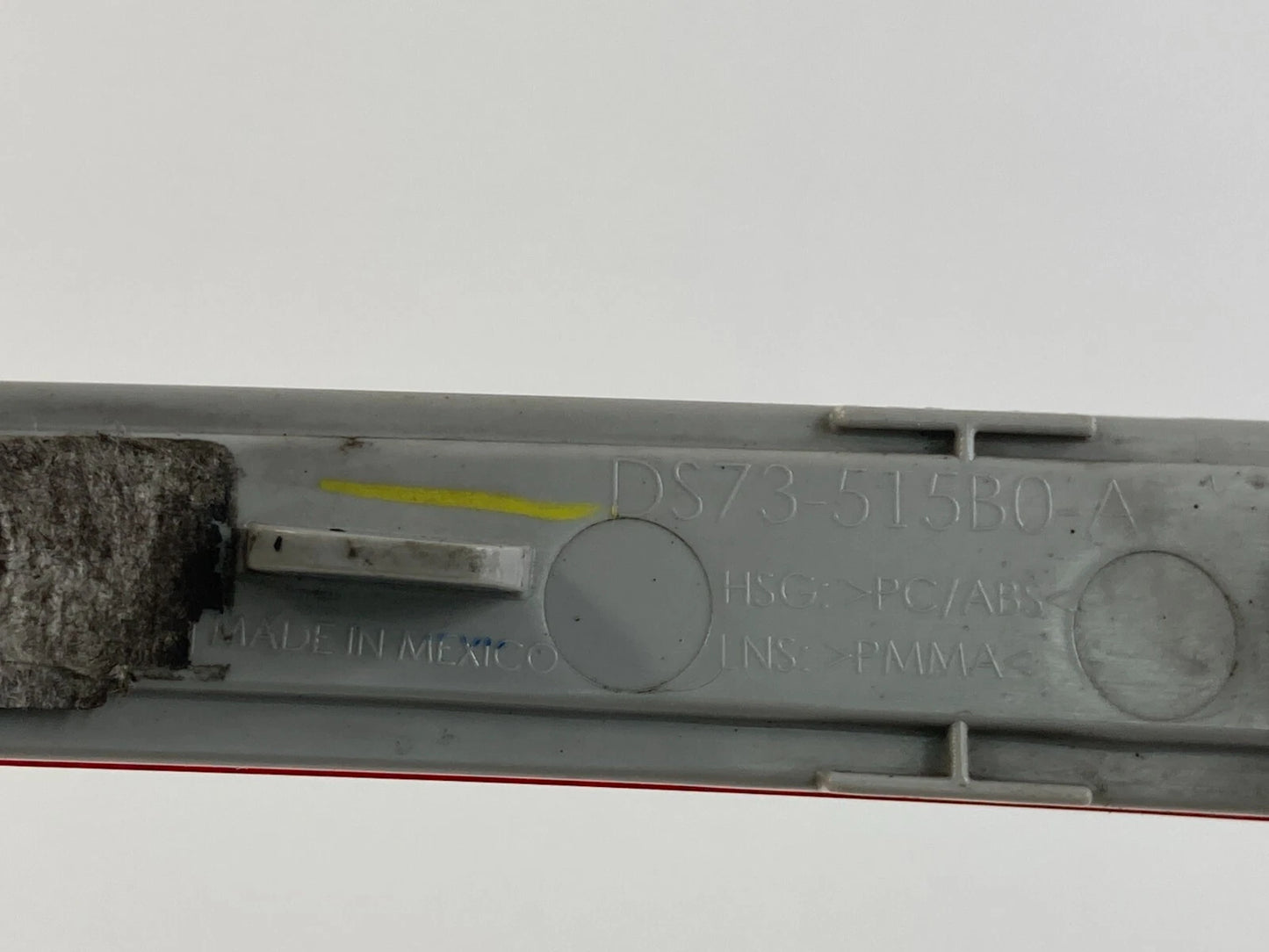 2013-2016 FORD FUSION REAR RIGHT BUMPER REFLECTOR MARKER LIGHT DS73-515B0-A OEM