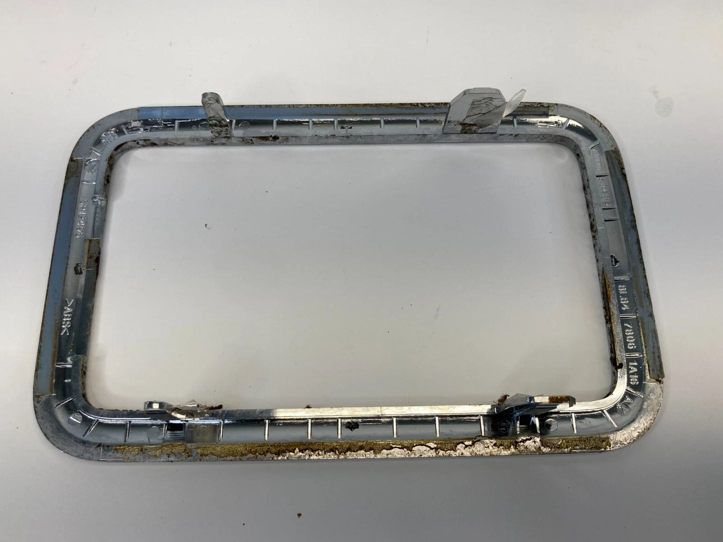 08-12 FORD ESCAPE 08-12 MARINER CENTER CONSOLE SHIFTER BEZEL TRIM 8L8478061A16