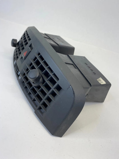 2004-2006 CADILLAC SRX SUV CENTER DASH AC A/C HEATER AIR VENT GRILLE 25703804