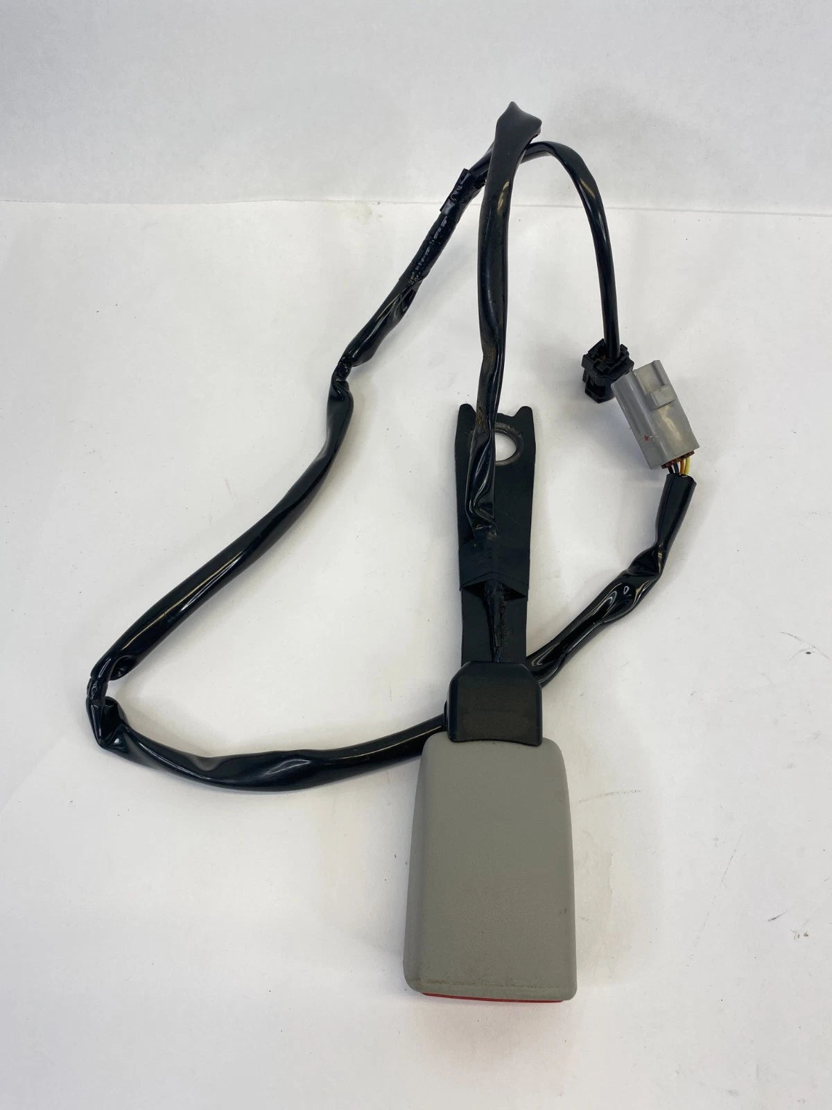 2009-2015 TOYOTA VENZA FRONT LEFT DRIVER SIDE SEAT BELT BUCKLE OEM