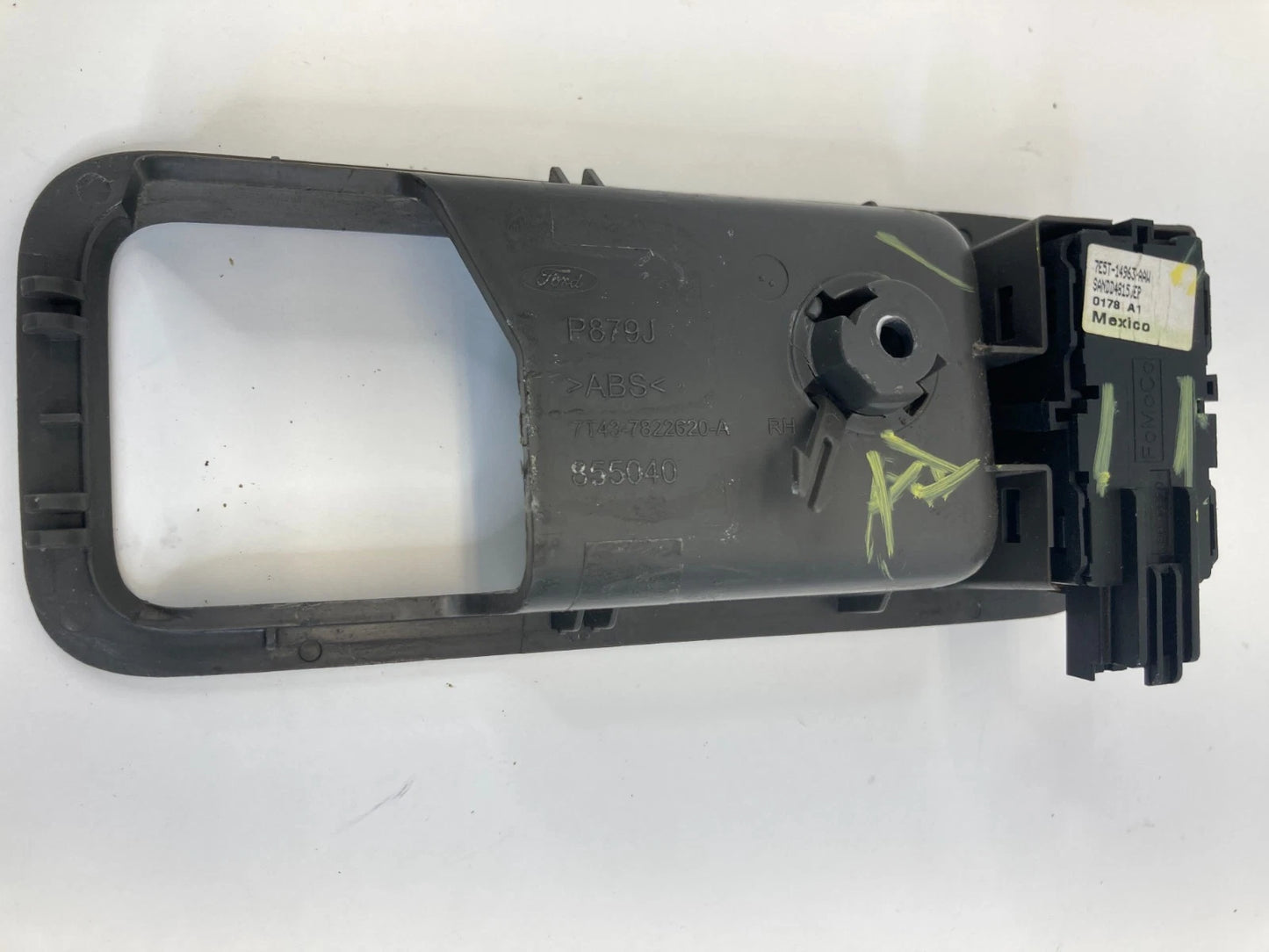 2007-2014 FORD EDGE FRONT RIGHT PASSENGER INNER DOOR HANDLE BEZEL TRIM OEM