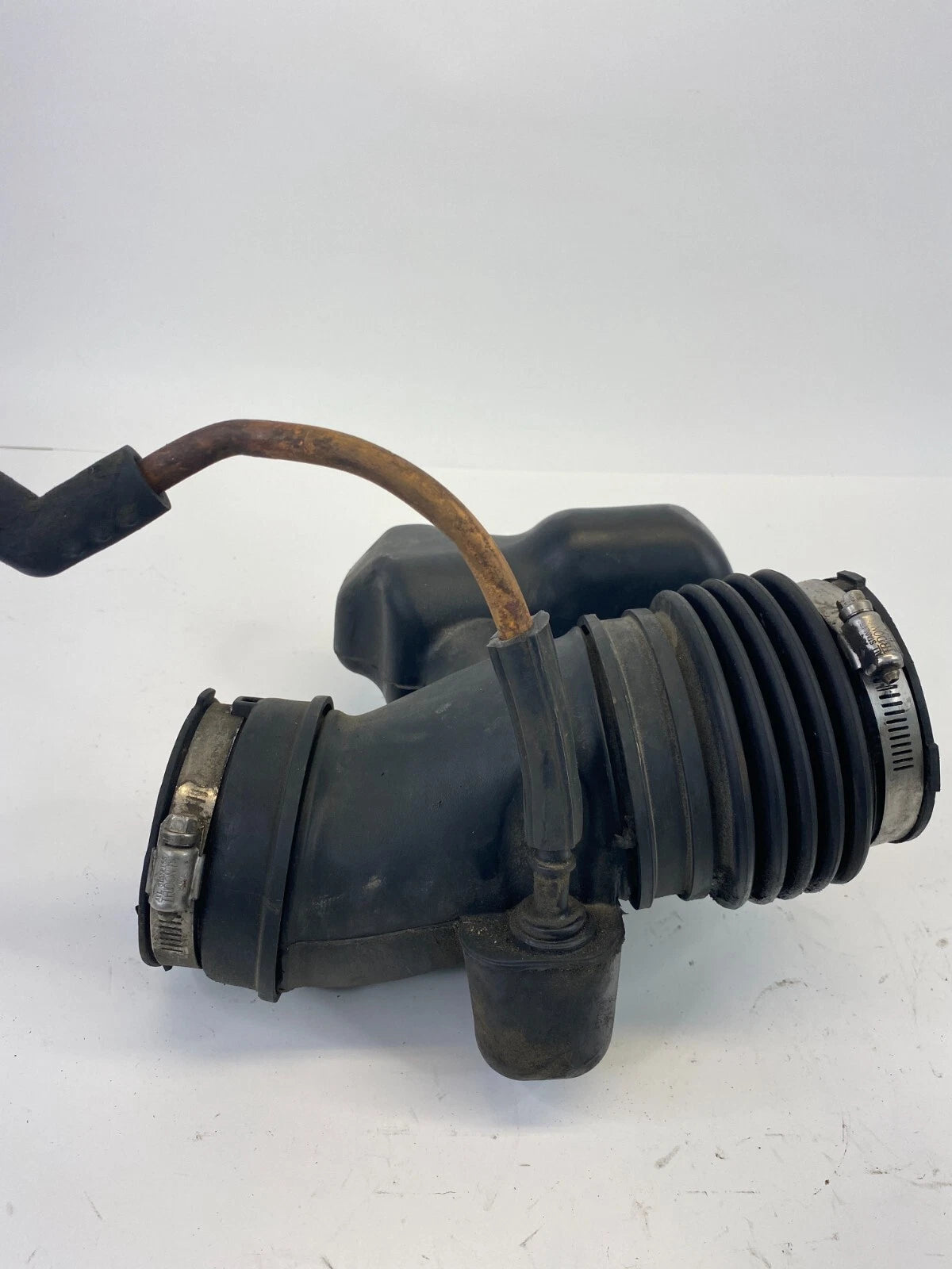 2009-2011 CHEVROLET TRAVERSE AIR INTAKE CLEANER UPPER OUTLET DUCT HOSE TUBE OEM