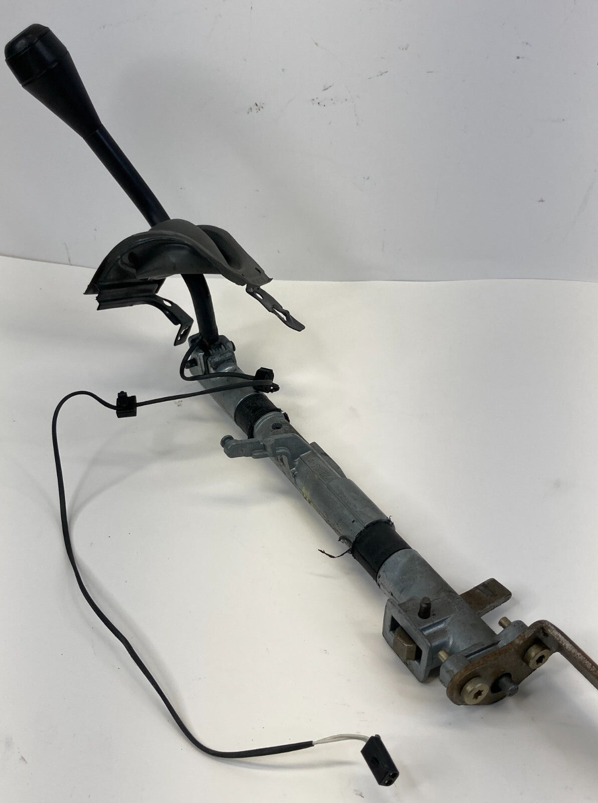 2003 2004 Ford Crown Victoria 4.6L Automatic Transmission Gear Shifter Lever OEM