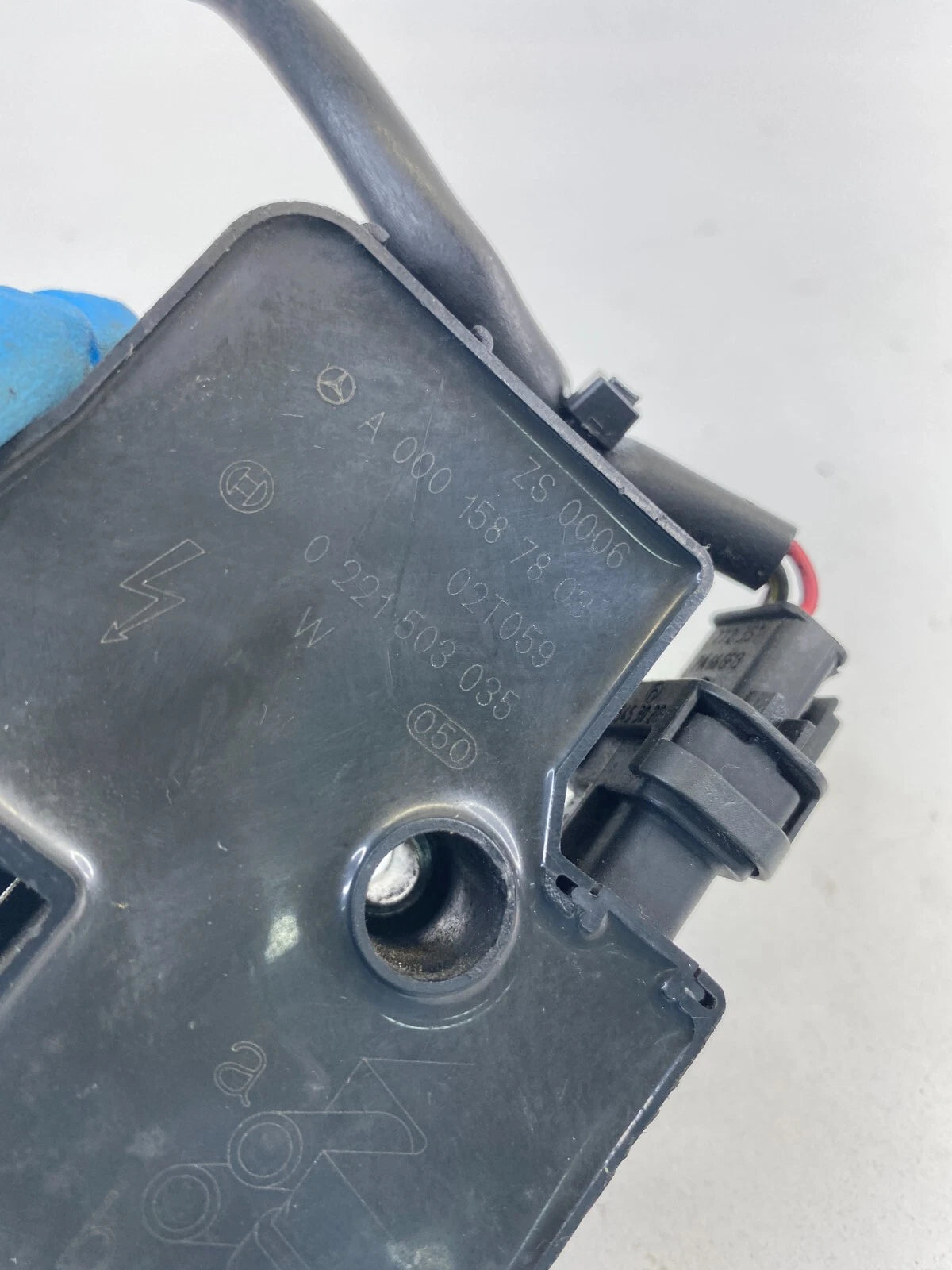 99-03 MERCEDES-BENZ CLK430 CLK 430 4.3L A/T ENGINE IGNITION COIL 0221503035 OEM