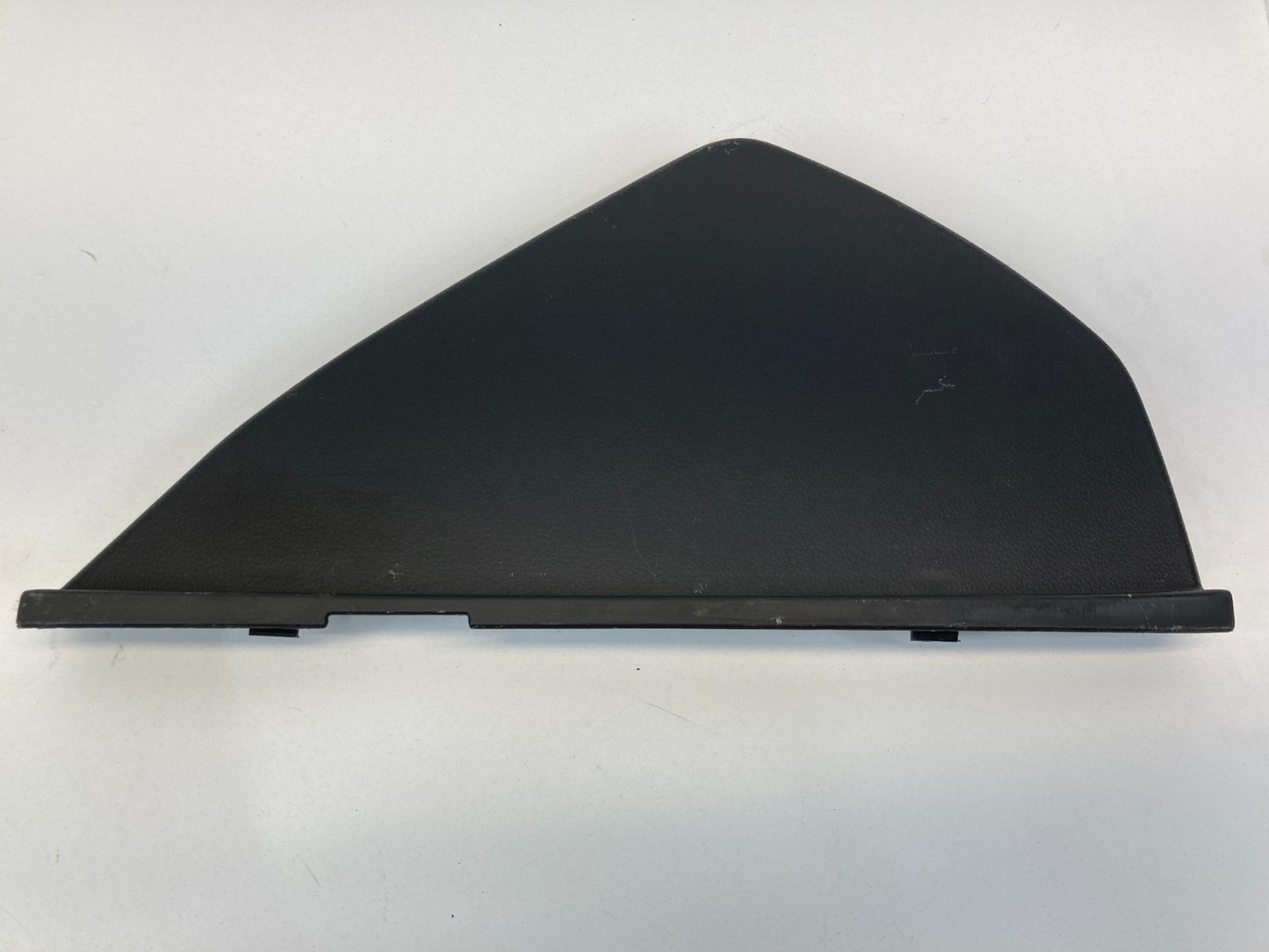 2005-2010 Kia Sportage Dash Right Passenger Fuse End Cover Cap Trim 84767-1F000