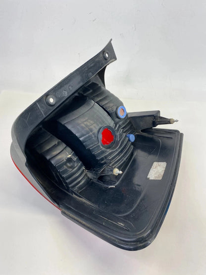 08-12 FORD ESCAPE REAR RIGHT SIDE TAIL LIGHT TAILLIGHT TAILLAMP 8L84-13B504-A