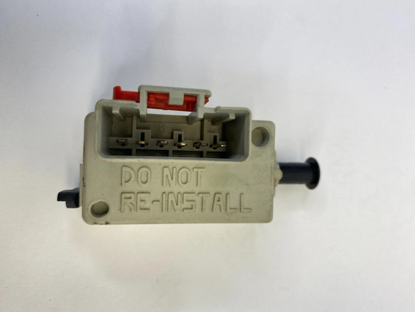 2001-2007 DODGE CARAVAN BRAKE LIGHT LAMP STOP BUTTON SWITCH 56045043AG OEM