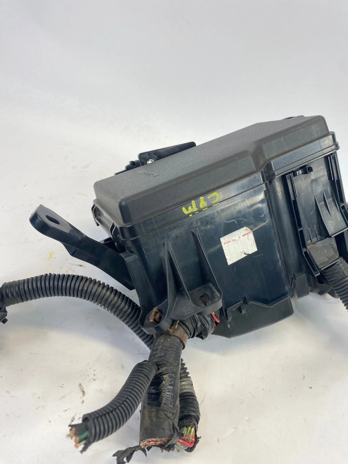 2009-2015 TOYOTA VENZA FRONT ENGINE COMPARTMENT FUSE BOX OEM FACTORY 82720-0T020