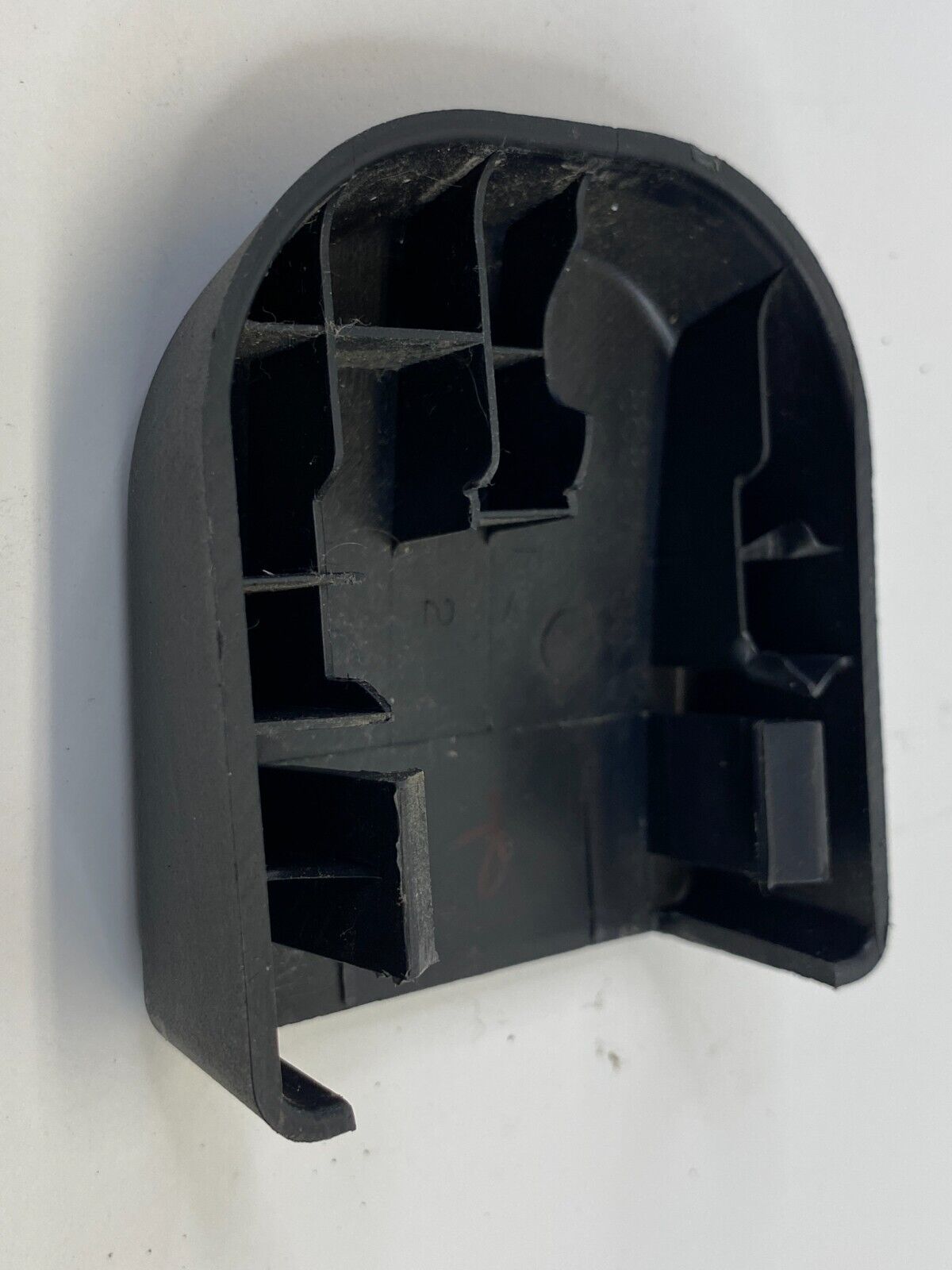 2004-2008 Nissan Maxima Front Right Seat Belt Retractor Lower Cover 86827-7S000