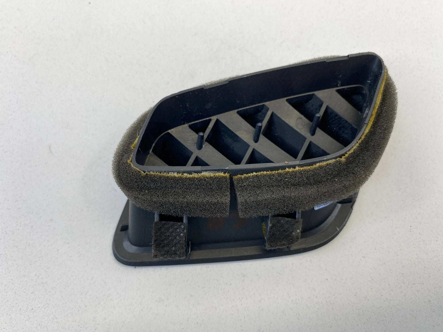 2015-2019 HYUNDAI SONATA RIGHT SIDE DASH AC AIR VENT DEFROSTER DUCT 97393-C1010