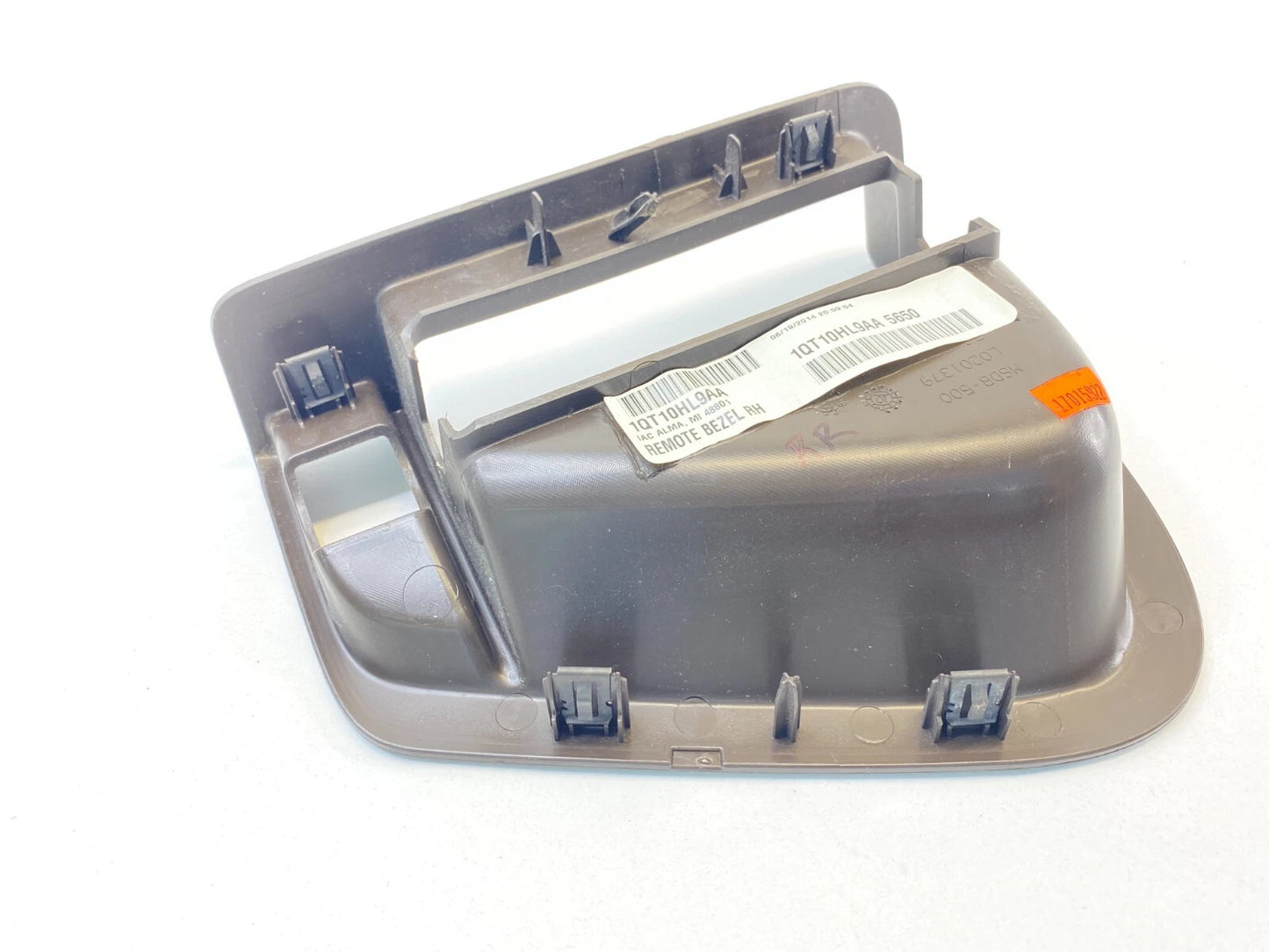 2011-2014 TOWN & COUNTRY REAR RIGHT SLIDING INNER DOOR HANDLE BEZEL 1QT10HL9AA