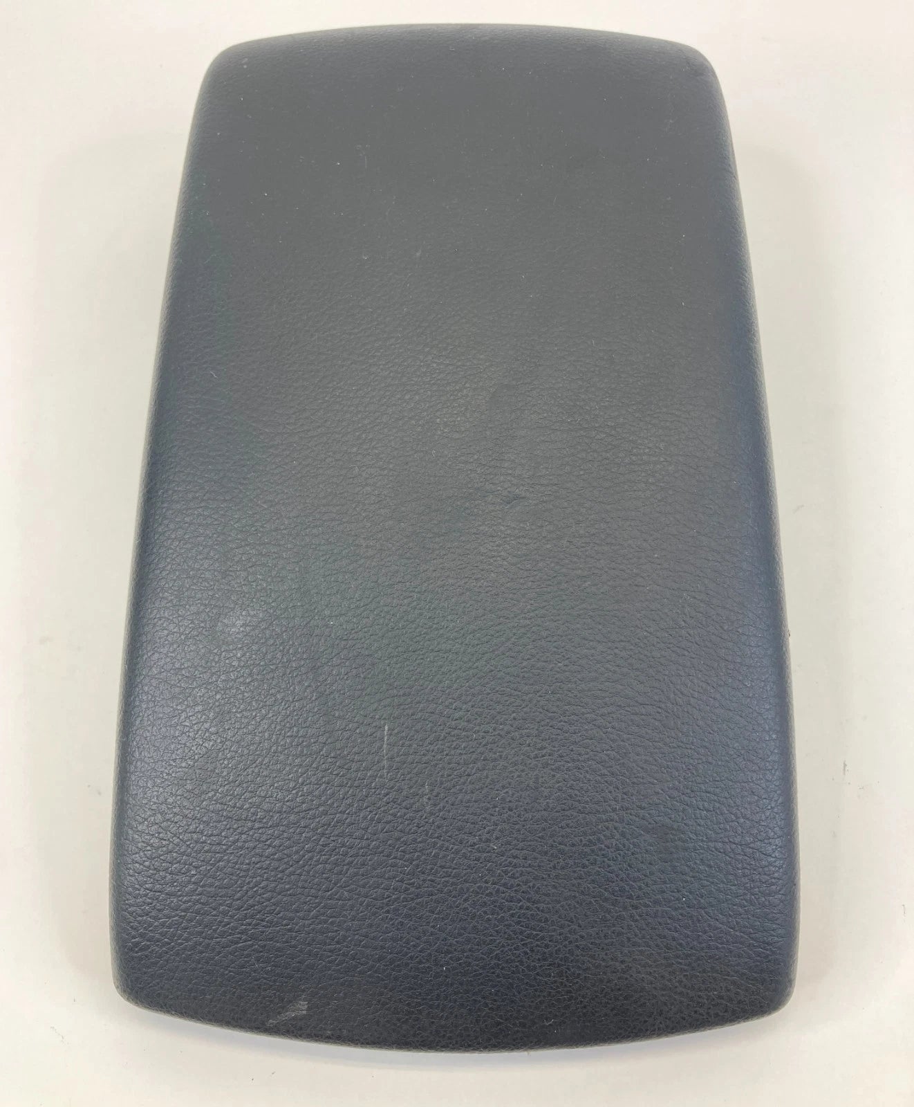 2010-2013 MAZDA 3 CENTER CONSOLE MIDDLE INTERIOR STORAGE BOX PAD ARMREST LID OEM