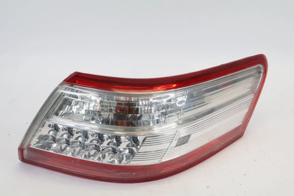 2010 2011 TOYOTA CAMRY HYBRID RIGHT PASSENGER TAIL LIGHT TAILLAMP OUTER LED OEM