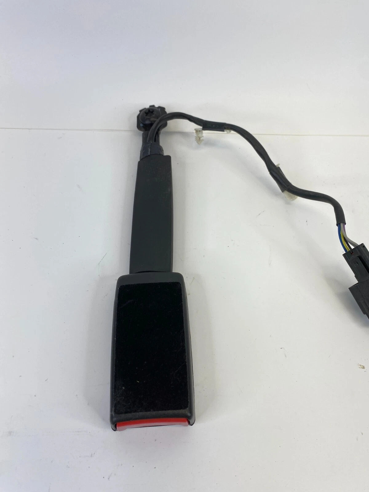 2013-2016 FORD FUSION FRONT RIGHT PASSENGER SIDE SEAT BELT BUCKLE DG93-F61208
