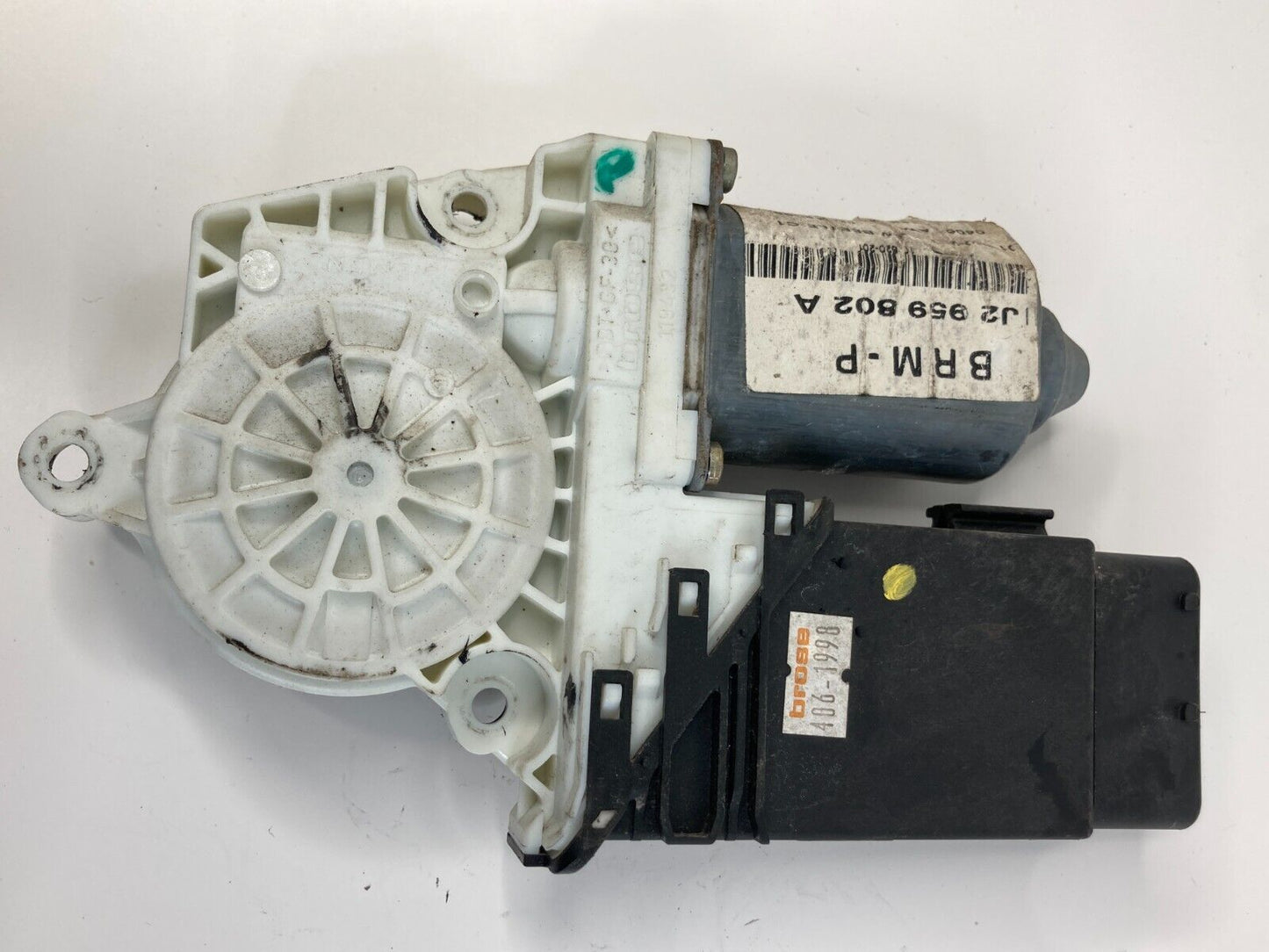 1998-2001 Volkswagen Beetle Front Left Side Door Power Window Motor 101386-100