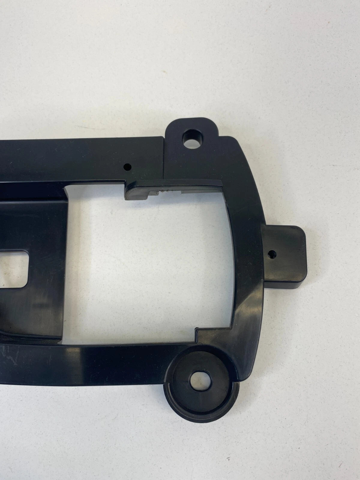 2007 2008 MITSUBISHI OUTLANDER REAR RIGHT INTERIOR DOOR HANDLE BEZEL SPC01650