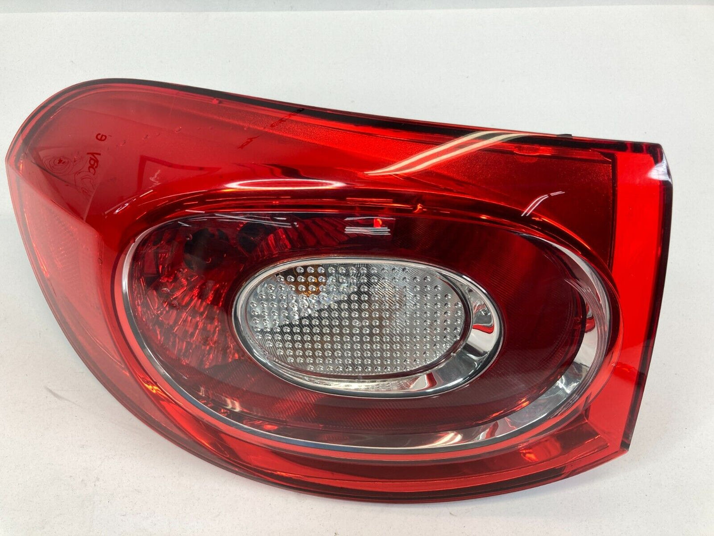 09-11 Volkswagen Tiguan Rear Left Driver Outer Tail Light Taillight 5N0-945-257