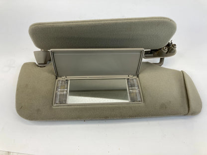 2003 2004 CHEVROLET TAHOE RIGHT PASSENGER SIDE SUNVISOR SUN VISOR SHADE W/ LIGHT