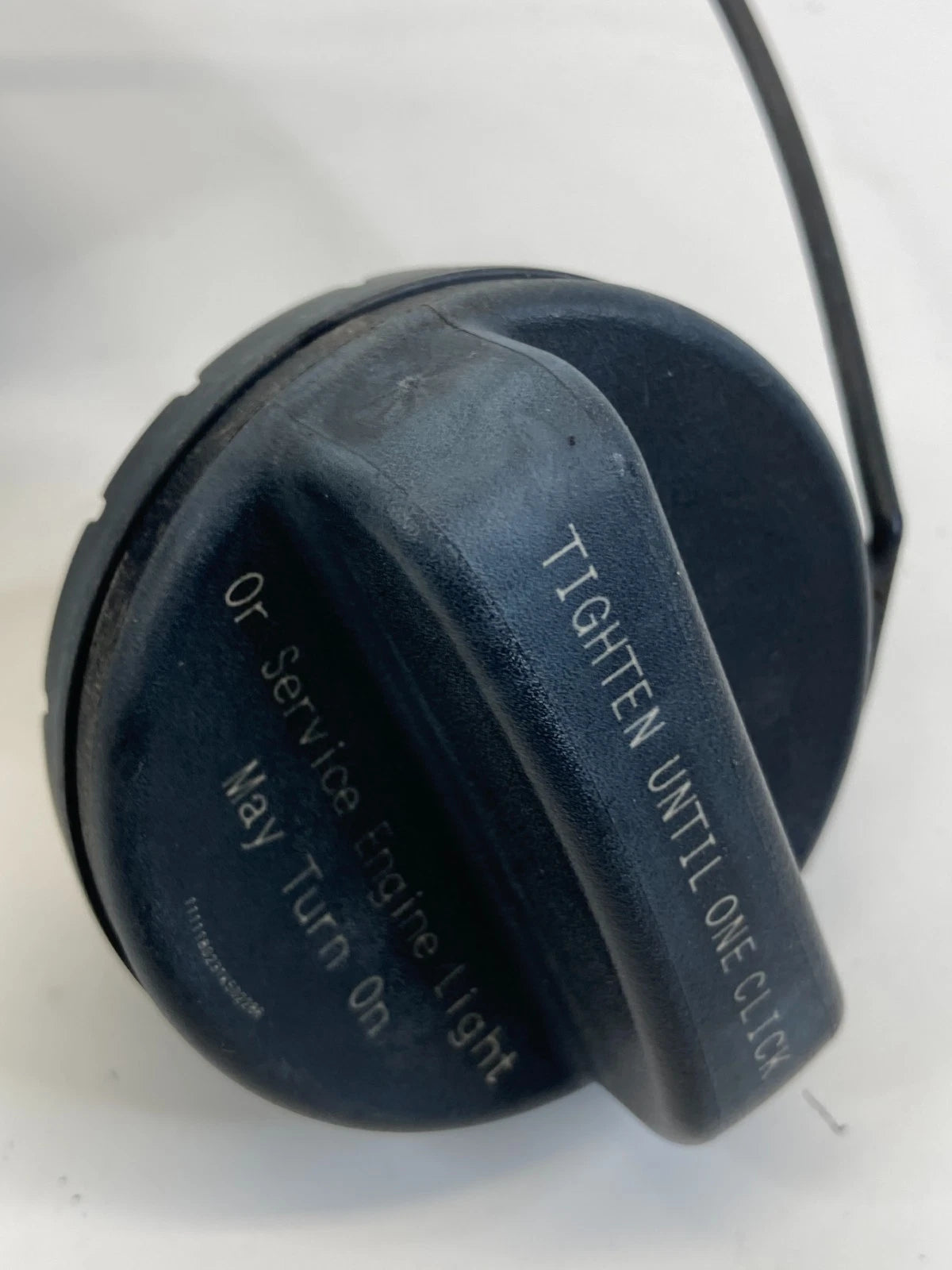 2009-2017 Chevrolet Traverse Fuel Tank Filler Gas Cap Top Cover & Housing OEM