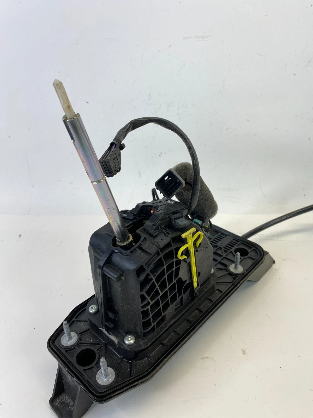 2000 00 AUDI A6 QUATTRO AUTOMATIC FLOOR GEAR SHIFTER LEVER 5Q0713128A OEM