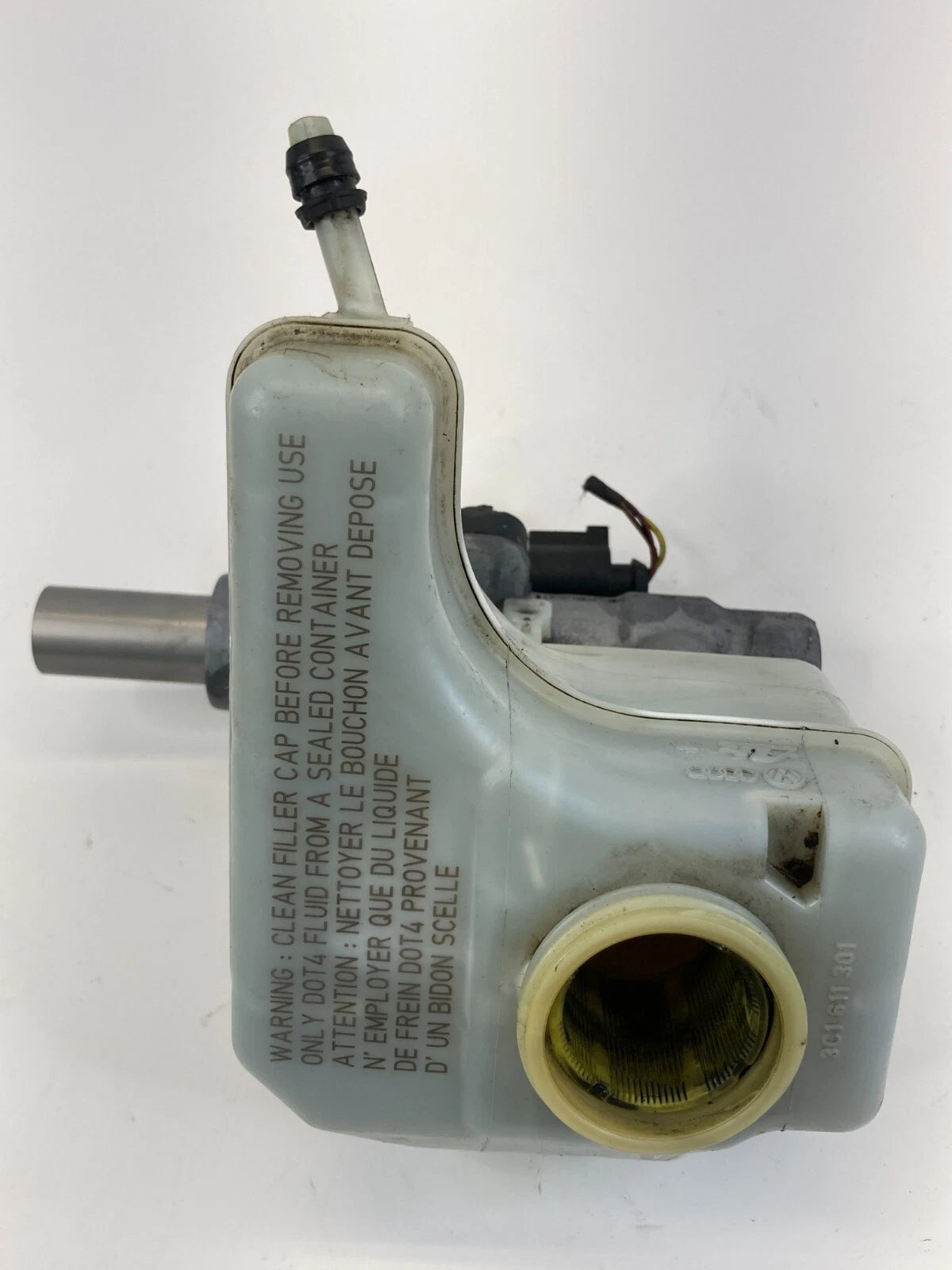 2009-2017 VOLKSWAGEN CC BRAKE MASTER CYLINDER W/ RESERVOIR BOTTLE TANK 3C1611301