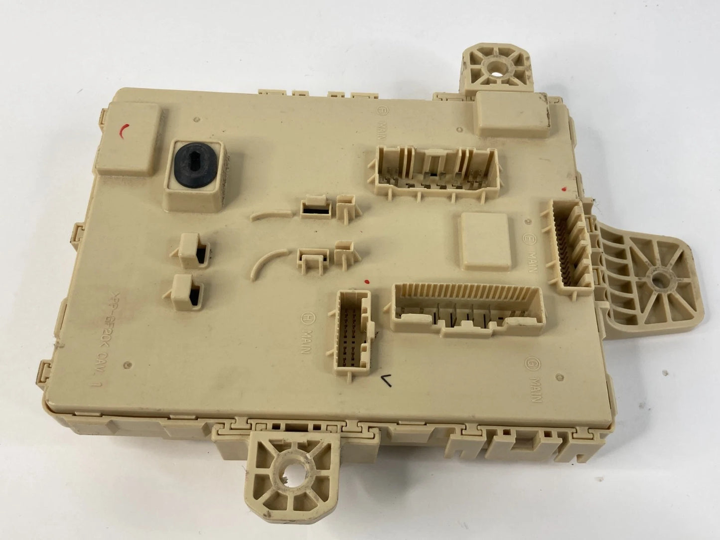 2013 2014 HYUNDAI SANTA FE INTERIOR CABIN JUNCTION FUSE BOX RELAY 91950-B8520