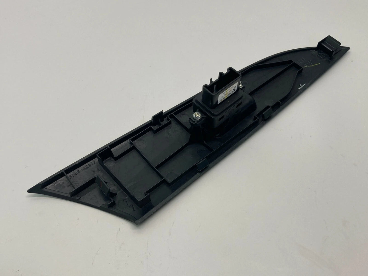 04-09 MAZDA 3 SEDAN FRONT RIGHT PASSENGER POWER WINDOW SWITCH W/ TRIM B32H66370