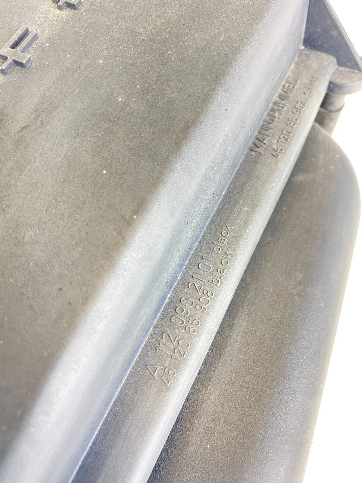 2004-2008 CHRYSLER CROSSFIRE ENGINE COVER AIR INTAKE CLEANER FILTER BOX UPPER