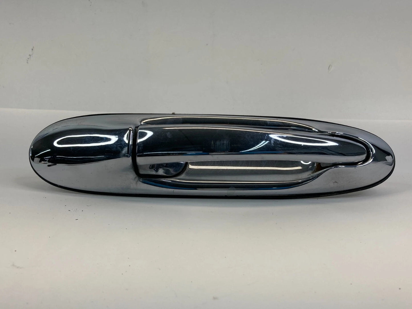 98-02 LINCOLN TOWN CAR FRONT RIGHT SIDE EXTERIOR DOOR HANDLE 938-4000-ASM OEM