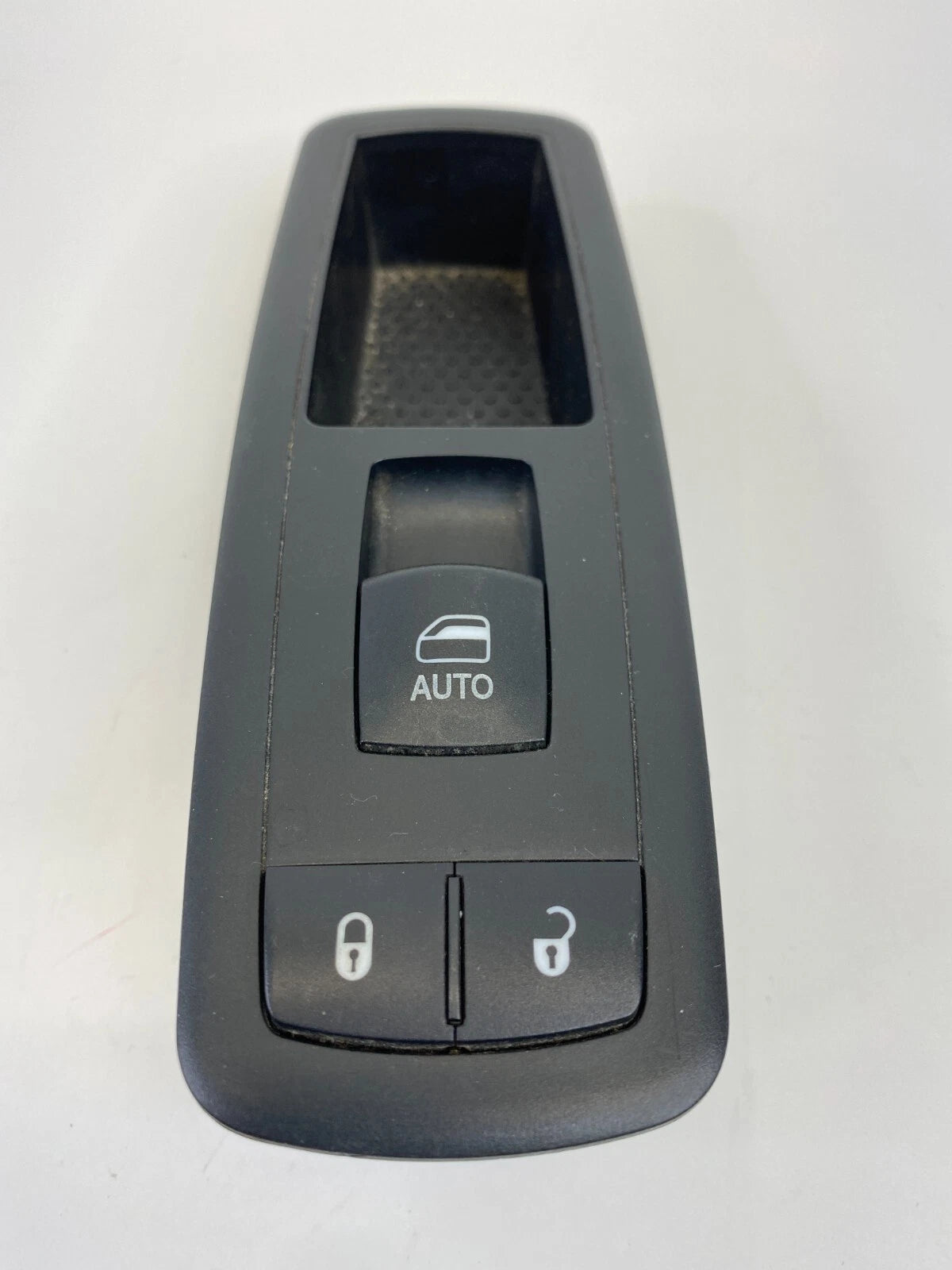 11-16 DODGE CHARGER FRONT RIGHT PASSENGER DOOR POWER WINDOW SWITCH 56046822AD