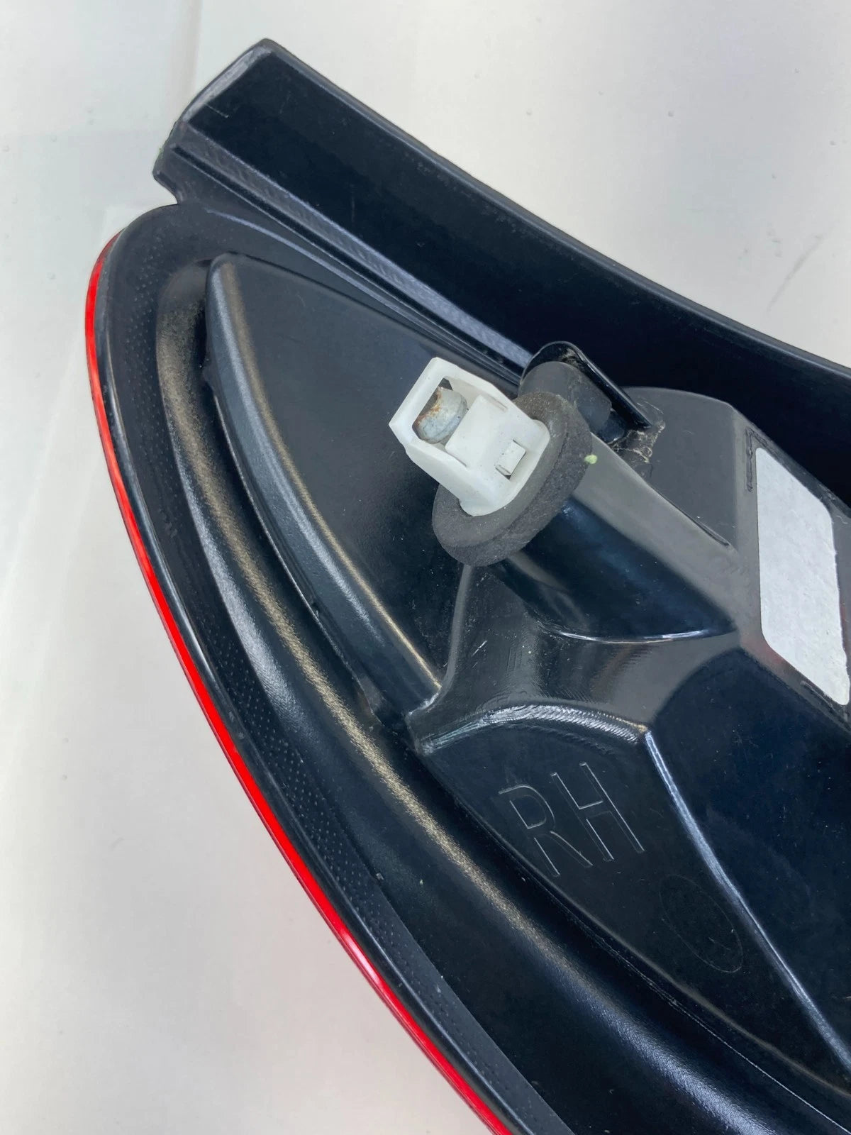 11-14 CHRYSLER 200 CONVERTIBLE REAR RIGHT BACK SIDE TAIL LIGHT TAILLIGHT LAMP