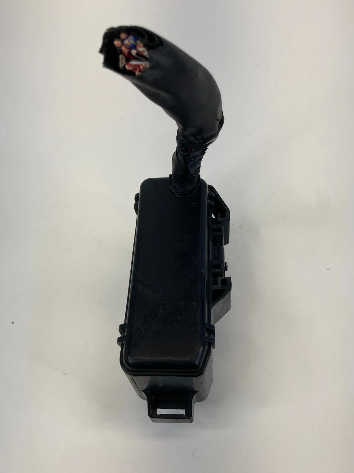 2001-2003 TOYOTA HIGHLANDER 3.0L AT UNDER HOOD SMALL FUSE BOX RELAY JUNCTION OEM