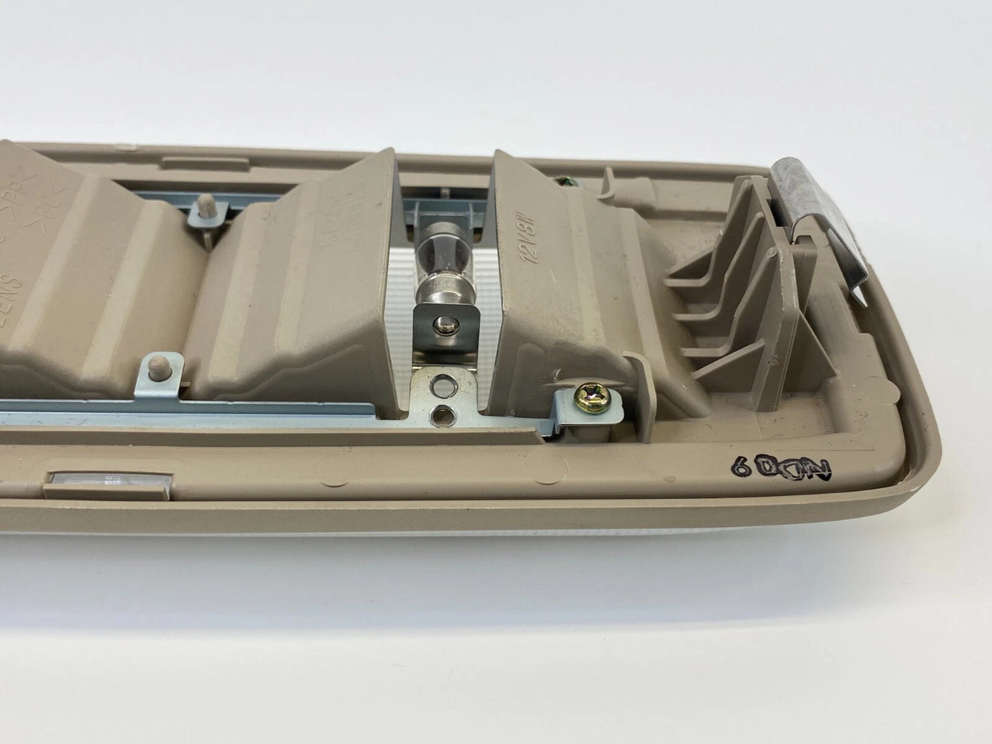 2000-2006 MAZDA MPV DOME LIGHT LAMP OVERHEAD SWITCH CONTROL ASSEMBLY OEM