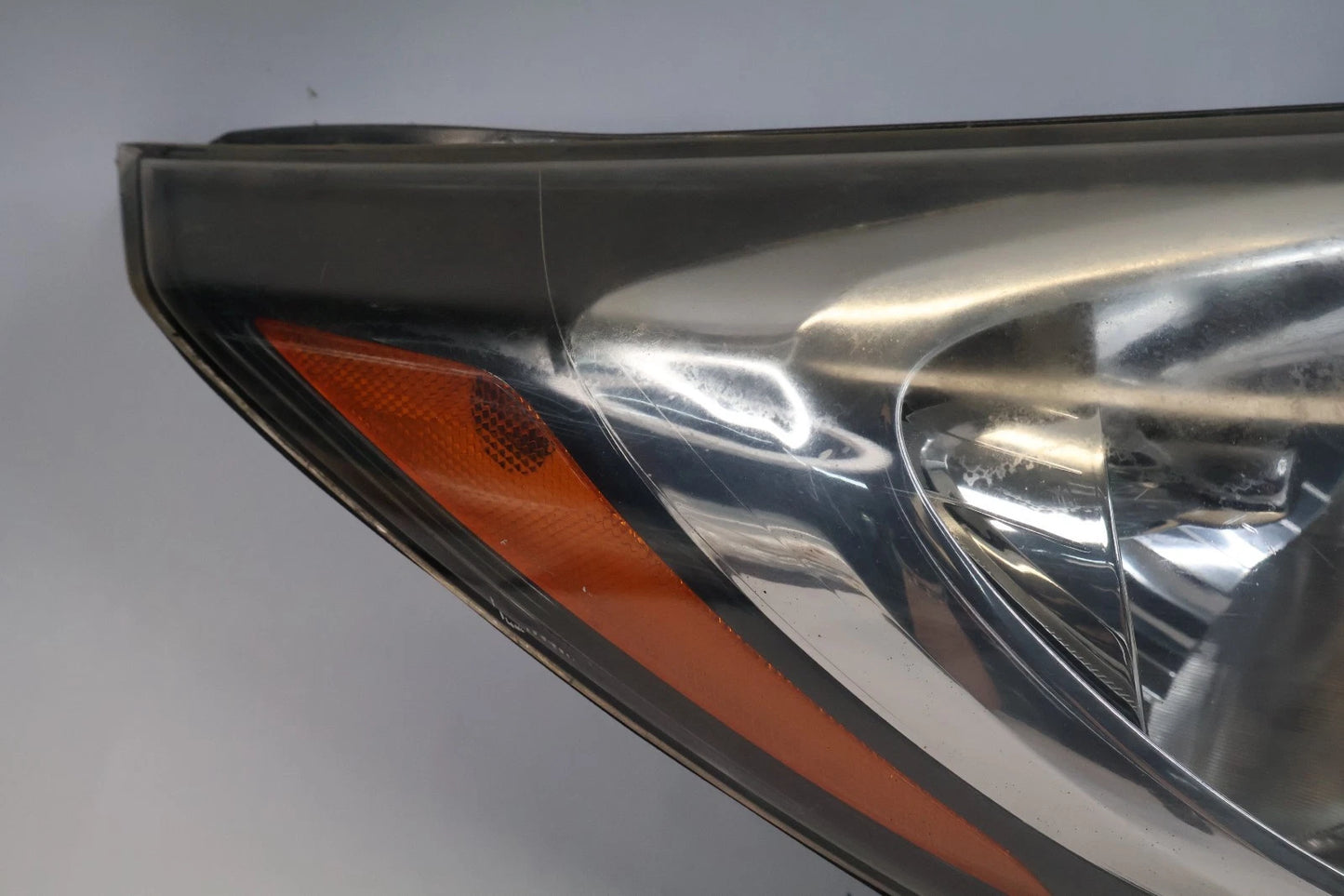 2012-2014 HYUNDAI ACCENT FRONT RIGHT HEADLIGHT HEADLAMP HALOGEN OEM FACTORY