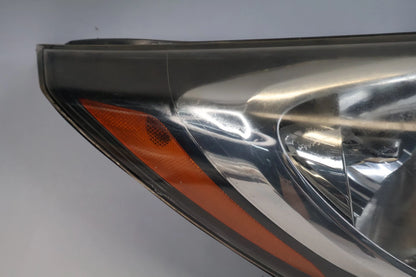 2012-2014 HYUNDAI ACCENT FRONT RIGHT HEADLIGHT HEADLAMP HALOGEN OEM FACTORY