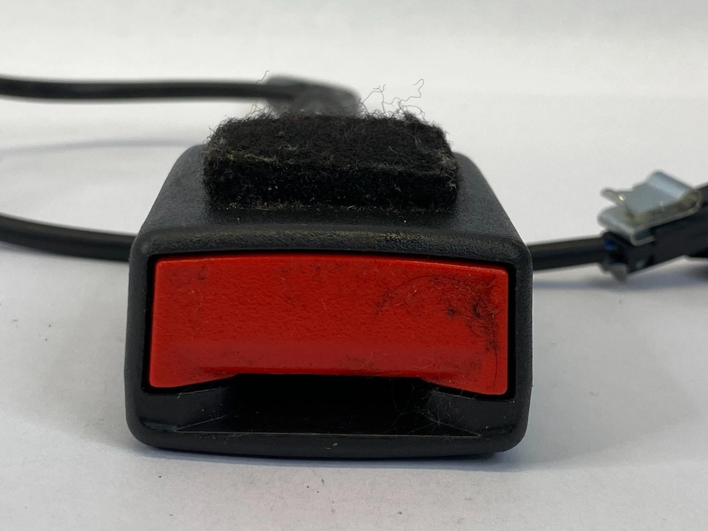 2012-2017 CHEVROLET EQUINOX FRONT RIGHT SEAT BELT BUCKLE RECEPTACLE OEM 22906762