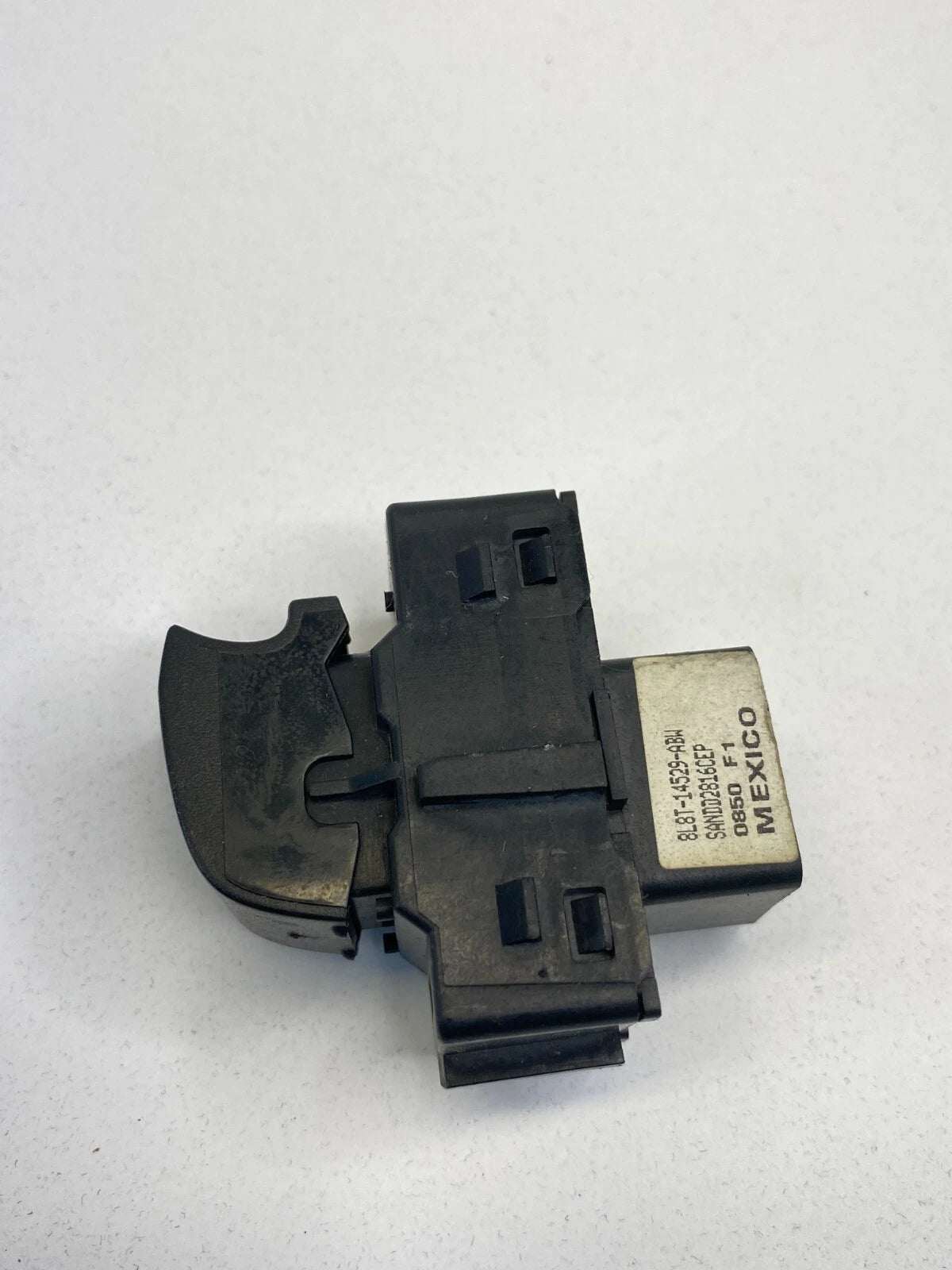 08-11 MERCURY MARINER 08-12 ESCAPE REAR RIGHT SIDE DOOR POWER WINDOW SWITCH OEM