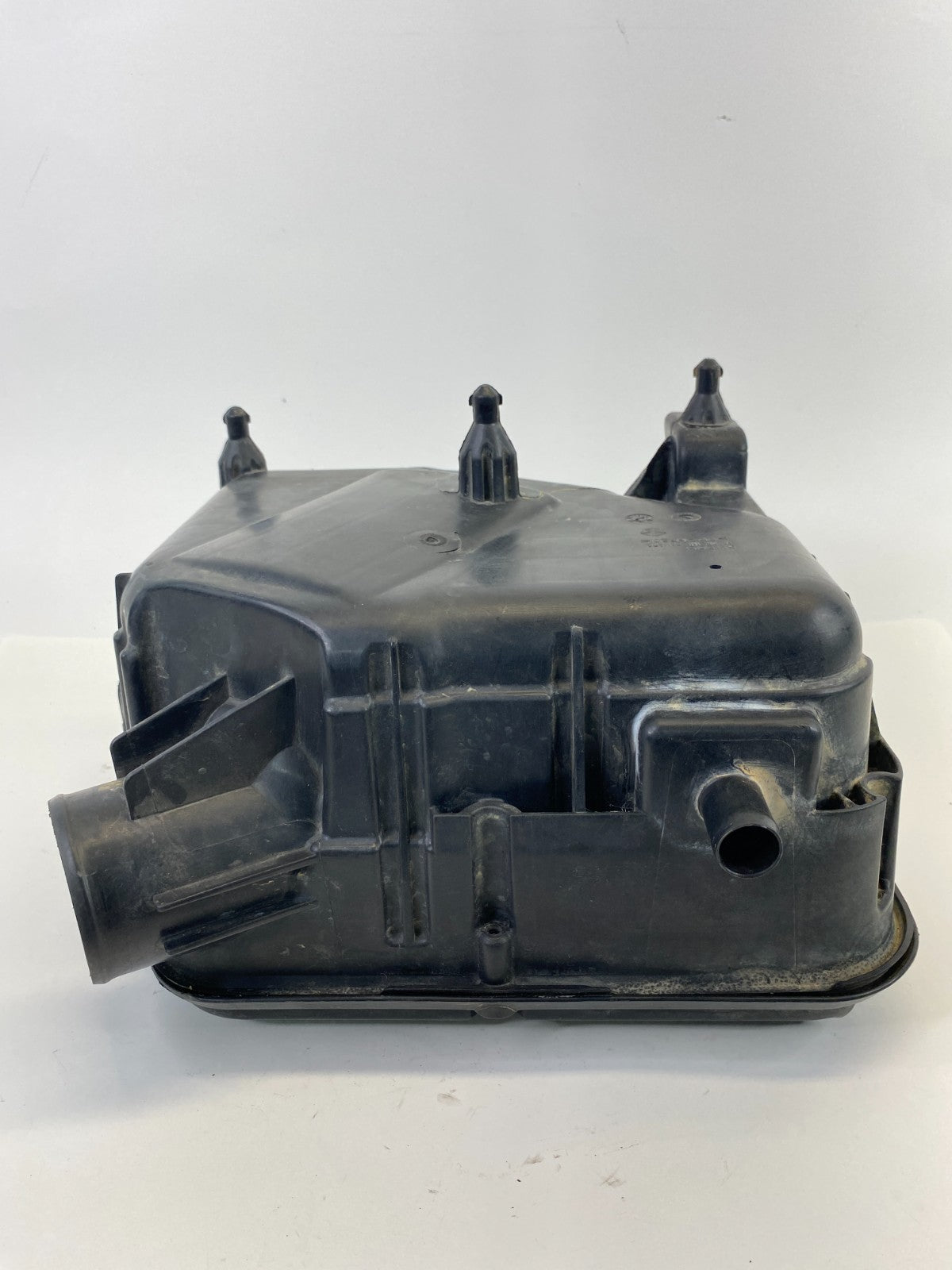 2011-2017 Jeep Patriot 2.4L Air Intake Cleaner Box Housing Box Assembly OEM