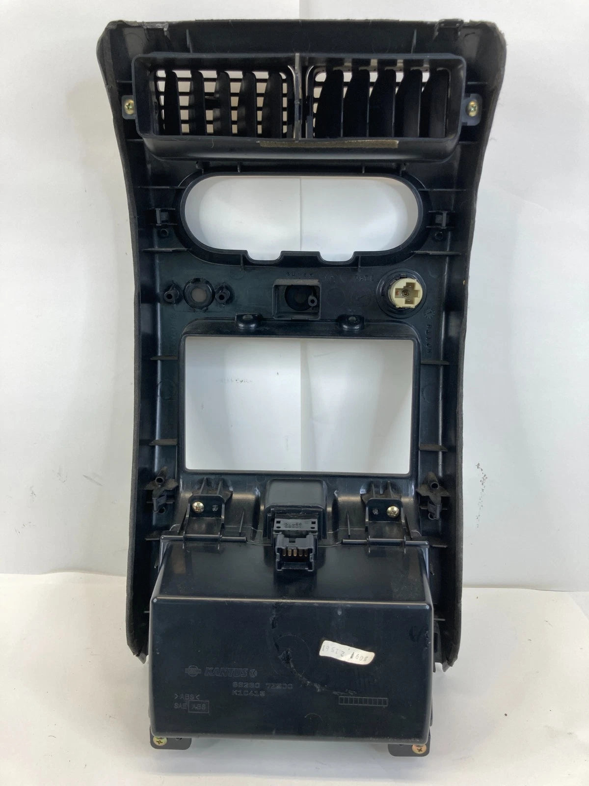 2003 2004 NISSAN XTERRA SE RADIO BEZEL CLIMATE TRIM A/C VENTS 68260-7Z900 OEM