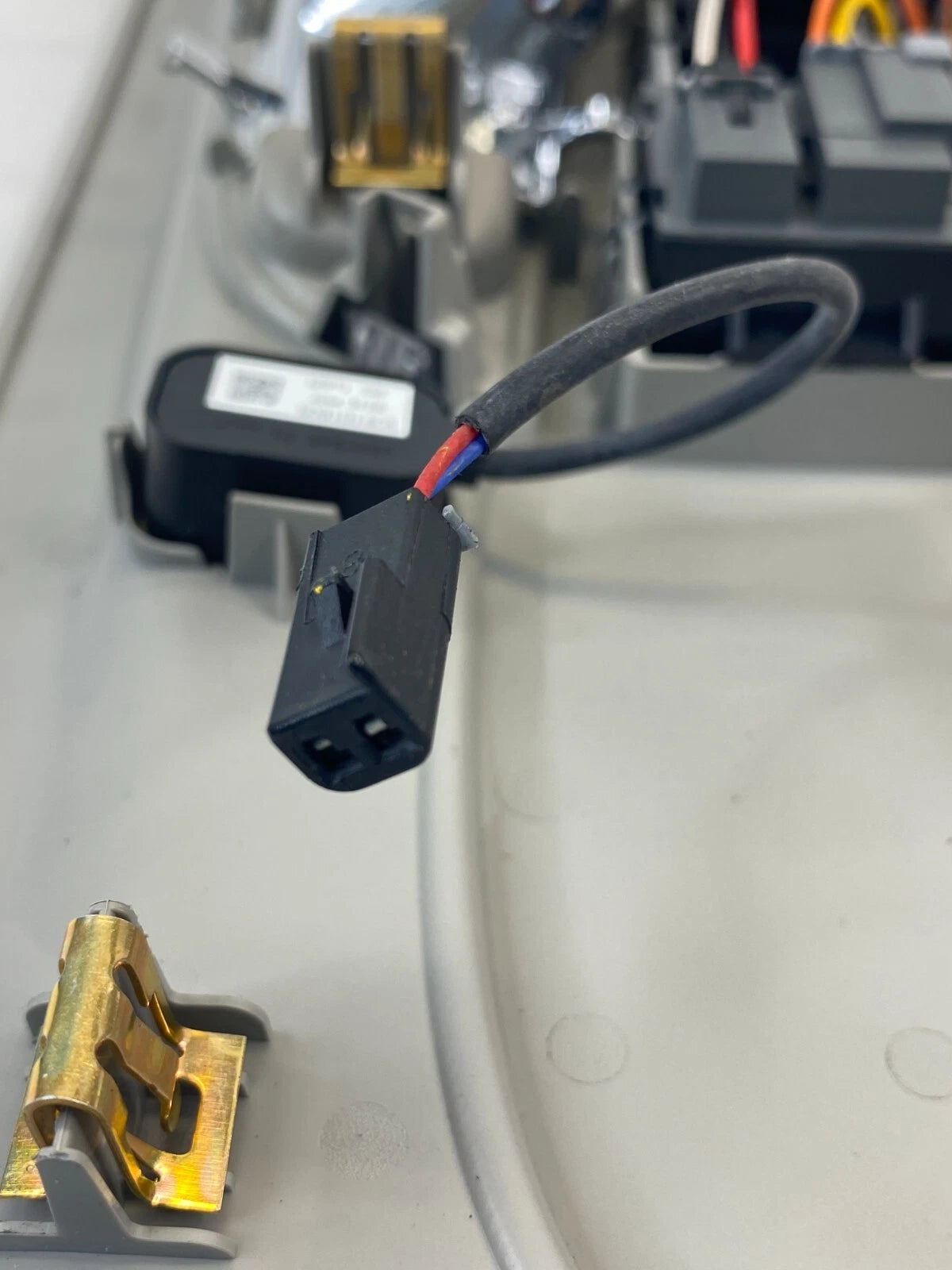 2010-2016 CHEVY EQUINOX W/O SUNROOF OVERHEAD CONSOLE DOME LIGHT LAMP 23446933