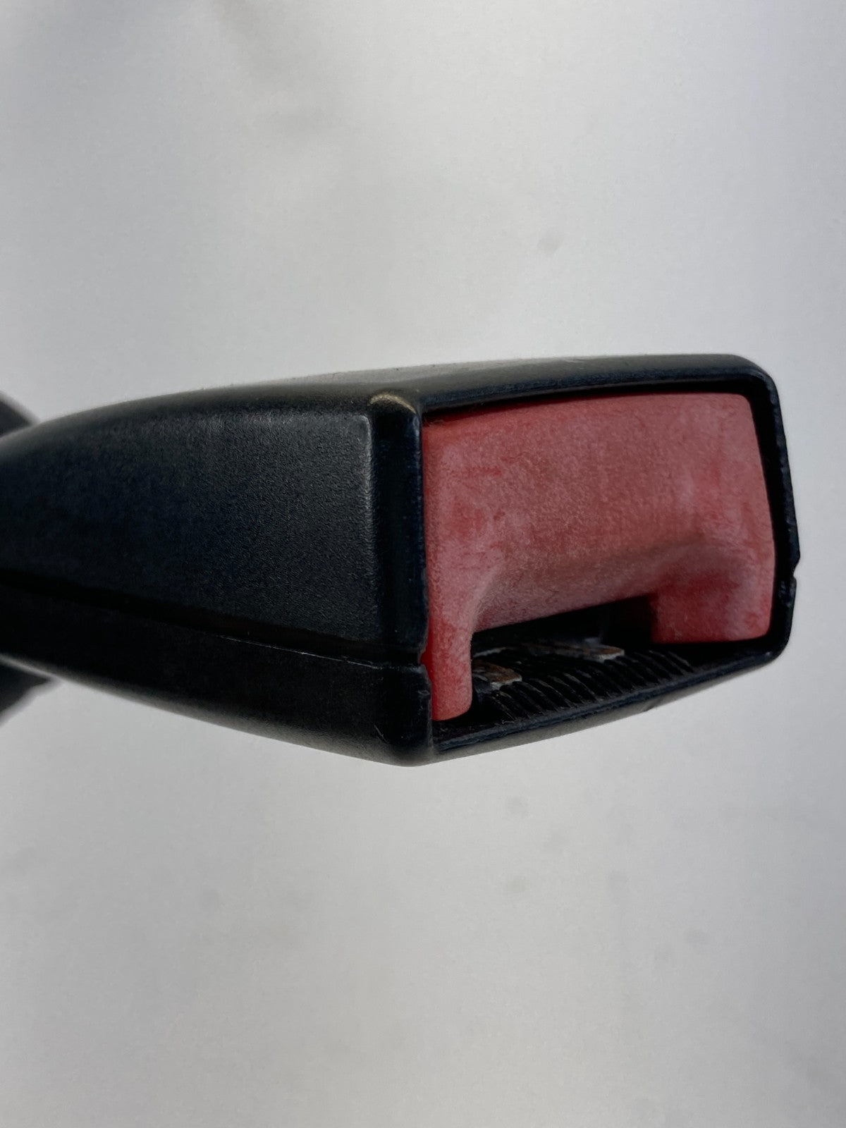2009 2010 BMW 535i xDrive Front Left Side Seat Belt Buckle Pretensioner OEM