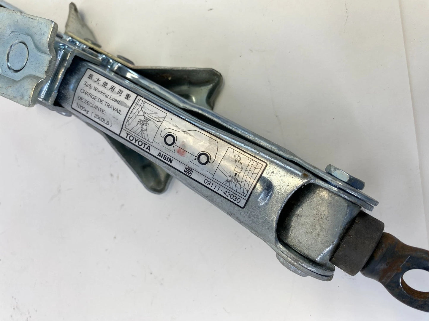 2001 2002 2003 TOYOTA RAV4 EMERGENCY SPARE TIRE JACK & TOOL KIT 09111-42030 OEM