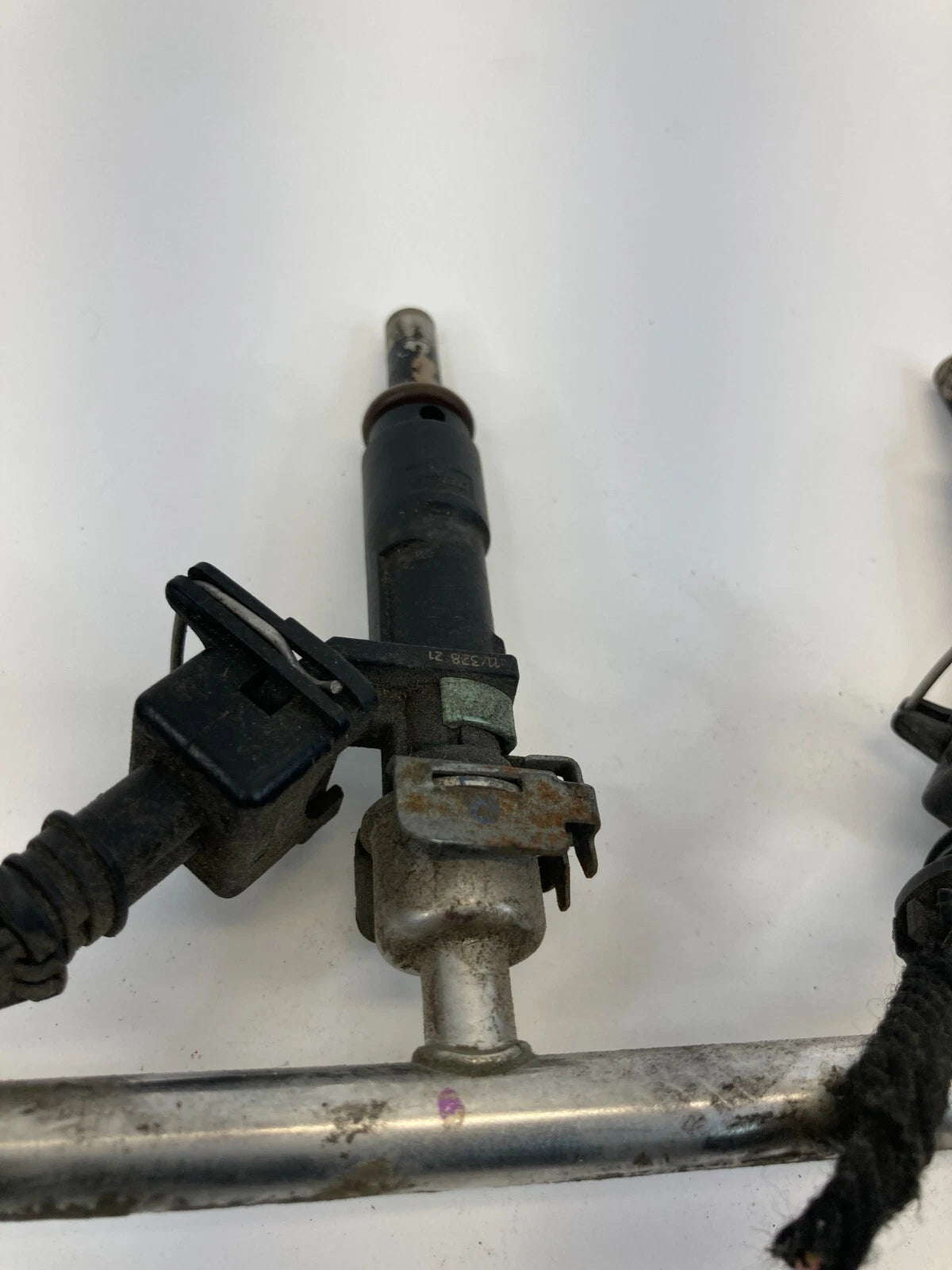 2011-2015 CHEVROLET CRUZE 1.8L L4 ENGINE FUEL INJECTION RAIL W/ INJECTORS ASSY